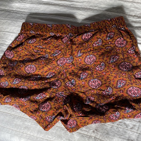 Drapey Pull-On Shorts in Warm Paisley - Picture 8 of 10